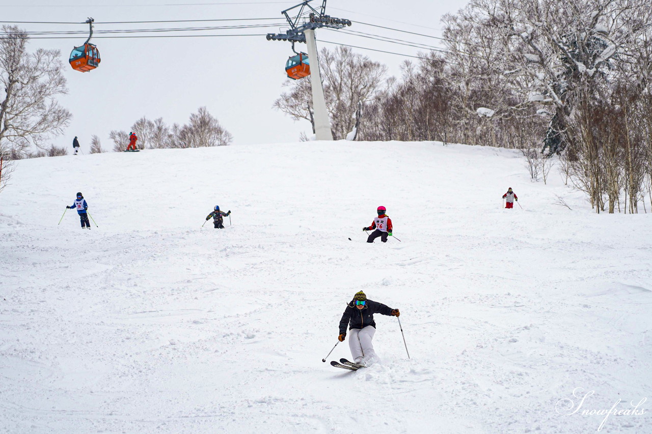 札幌国際スキー場 積雪たっぷり 300cm。コンディション良好なゲレンデでモーグル女子 ・畑田繭さんとコブコブセッション！